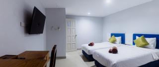 Silla Patong Boutique - 2