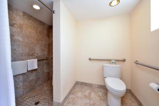 Best Western Plus A Wayfarer's Inn & Suites - 9