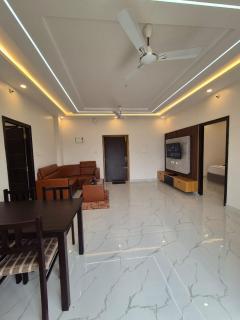 BHARATHI STAYS Ultra luxury rooms - 6