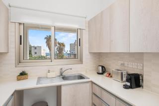 Downtown City View 2 Bedroom Apartment - 6