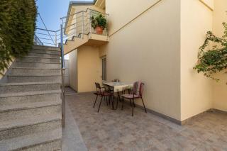 Apartments with parking space Marusici, Omis - 1131 - 1