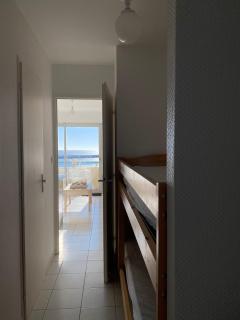 Cozy apartment with stunning ocean views - 6