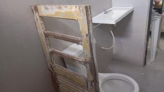 Suíte quase frente à rodoviária - 1