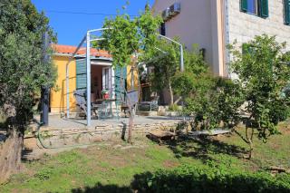 Apartments with parking space Splitska, Brac - 17023 - Postira - 1