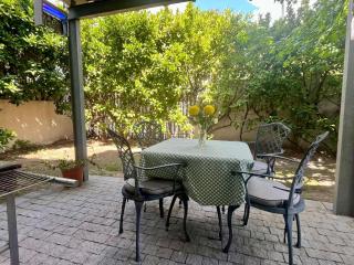 Stay on Main Garden Apartment - Paarl - 4