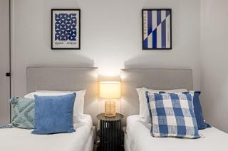 Lovely 2B Apartment at Marvel Stadium with Rooftop Pool and Parking - 4