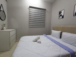 D1009 Iris Stay, D'Alanis ByFizzy - 2