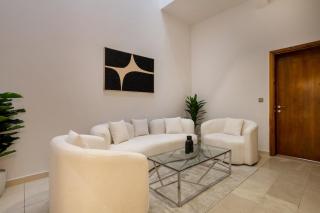 Luxury 4 BHK Villa in JVC by dPie - 8