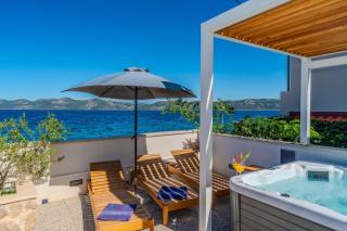 Family friendly seaside apartments Iz, Iz - 22025 - 2