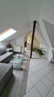 Ferienwohnung Blumenberg DG Karlstraße - 3