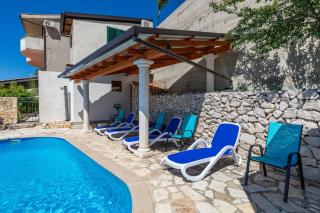 Family friendly house with a swimming pool Lokva Rogoznica, Omis - 4328 - 1