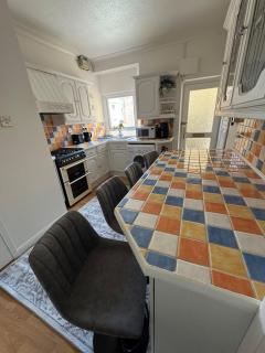 Corner Harbour View Tenby - 7