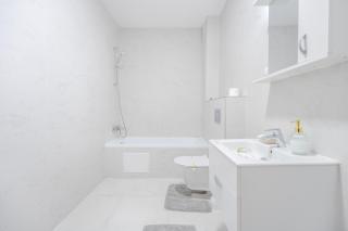 The Minimalist by Blvd 56B1 - City Studio with Parking - 6