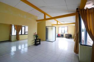 RedDoorz Plus near Undip Tembalang - 3