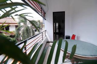 RedDoorz Plus near Undip Tembalang - 6