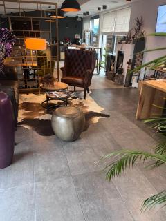 Charm Boutique Hotel - 8