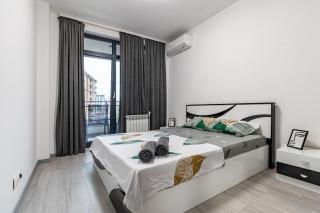 Mladost Mountain View One Bedroom Apartment - 6