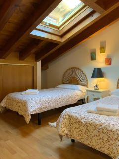 La plaza de llanes, Plaza Parres Sobrino, 6 - 5