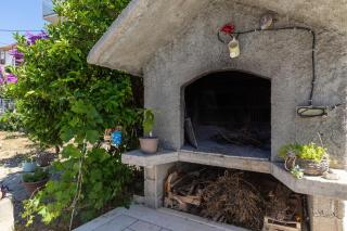 Apartments with parking space Sumpetar, Omis - 9436 - 1