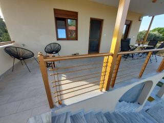 Villa Anastasia 1ος Όροφος Εξοχικής Παραθαλάσσιας Κατοικίας Νέα Ηράκλεια Χαλκιδικής - 3