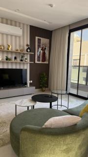 Elegant & Spacious Apartment - Riyad - 8