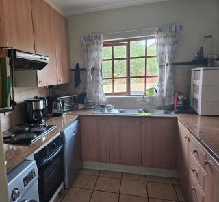 Entire Home - Relax - Work - Entertain - Private - 5