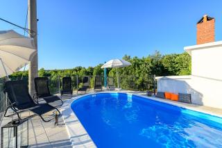 Apartments with swimming pool Labin - 23022 - 1
