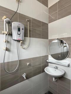 Silibin Family 4B3B Homestay 11pax by Iconique - 2