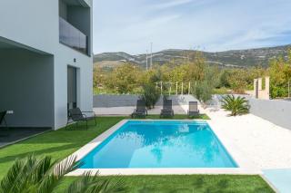 Family friendly house with a swimming pool Kastel Stafilic, Kastela - 23486 - 1