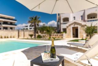 Apartments with swimming pool Novalja, Pag - 24151 - 1