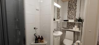 Arctic Cityhome-Snowy Cloudberry - 1