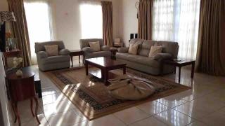 Cozy 3BR home - gated estate with genset - Tema - 7