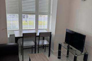 House - Sleeps 11 - Parking - Station Close - 3