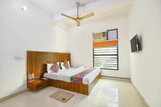 FabHotel Rajhans - 0