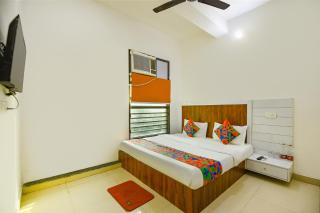 FabHotel Rajhans - 1