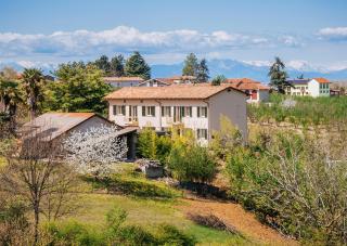 Historic Villa In Piedmont's Wine Country - 8