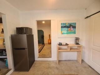 Tipima Guesthouse - Your Cozy Beach Escape - 8