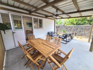 Tipima Guesthouse - Your Cozy Beach Escape - 5