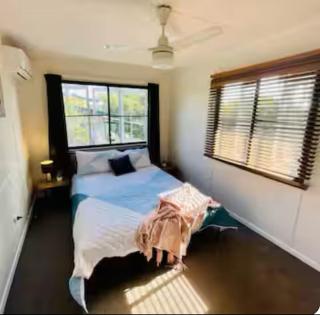 Relax & Unwind, 5BR Home with Pool Near CBD - 7