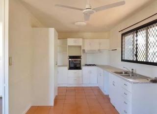 Relax & Unwind, 5BR Home with Pool Near CBD - 6