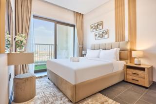 STAY BY LATINEM Luxury 1BR Holiday Home CA 0305 Near Burj Khalifa - 2