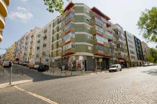Comfortable and Central - Marquês de Pombal - 8