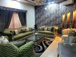 Stylish Furnished Home in Lahore Near Wapda Town - Lahore - 0