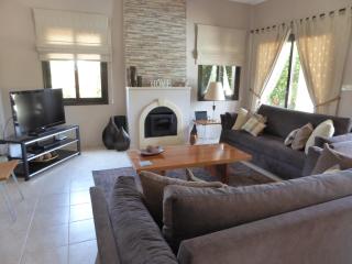 Villa Private Heated Pool Sea Views- Sleeps6 - 7