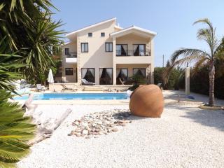 Villa Private Heated Pool Sea Views- Sleeps6 - 1