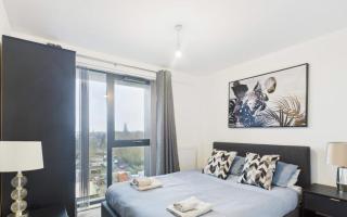 Modern 2-Bed 2-Bath Apartment in Central Ashford - Ashford - 7