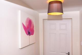 Rugby 1-BR Apt, Parking, City Centre, Sleeps 3 - 3