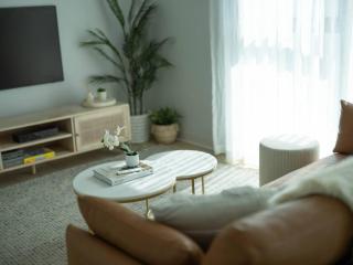 Villa Solara - A Tranquil Light Filled Home - 8