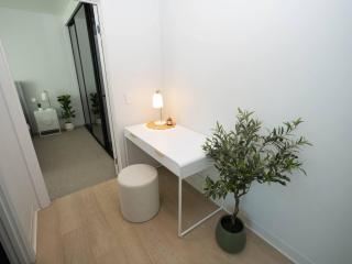 Villa Solara - A Tranquil Light Filled Home - 7