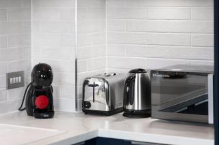 Sleek & Stylish Apartment in the Best Area - 7